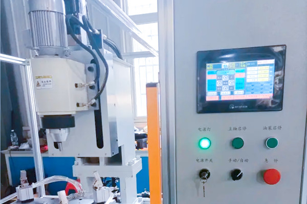 旋鉚機參數(shù)怎么調(diào)？三步精準(zhǔn)掌控工藝核心！圖2