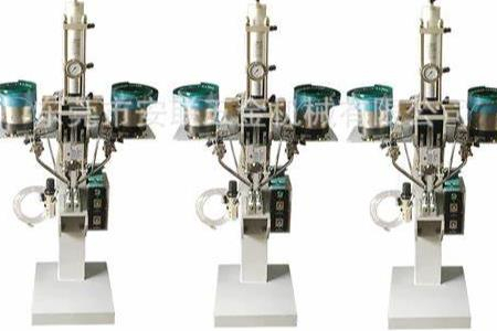全自動鉚釘機為何受市場歡迎？好品質(zhì)帶來高效生產(chǎn)！